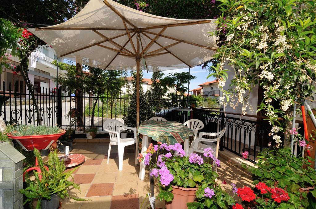 Rodon Apartments - S Avdimioti Nea Roda Extérieur photo