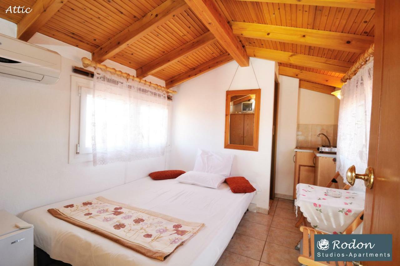 Rodon Apartments - S Avdimioti Nea Roda Extérieur photo